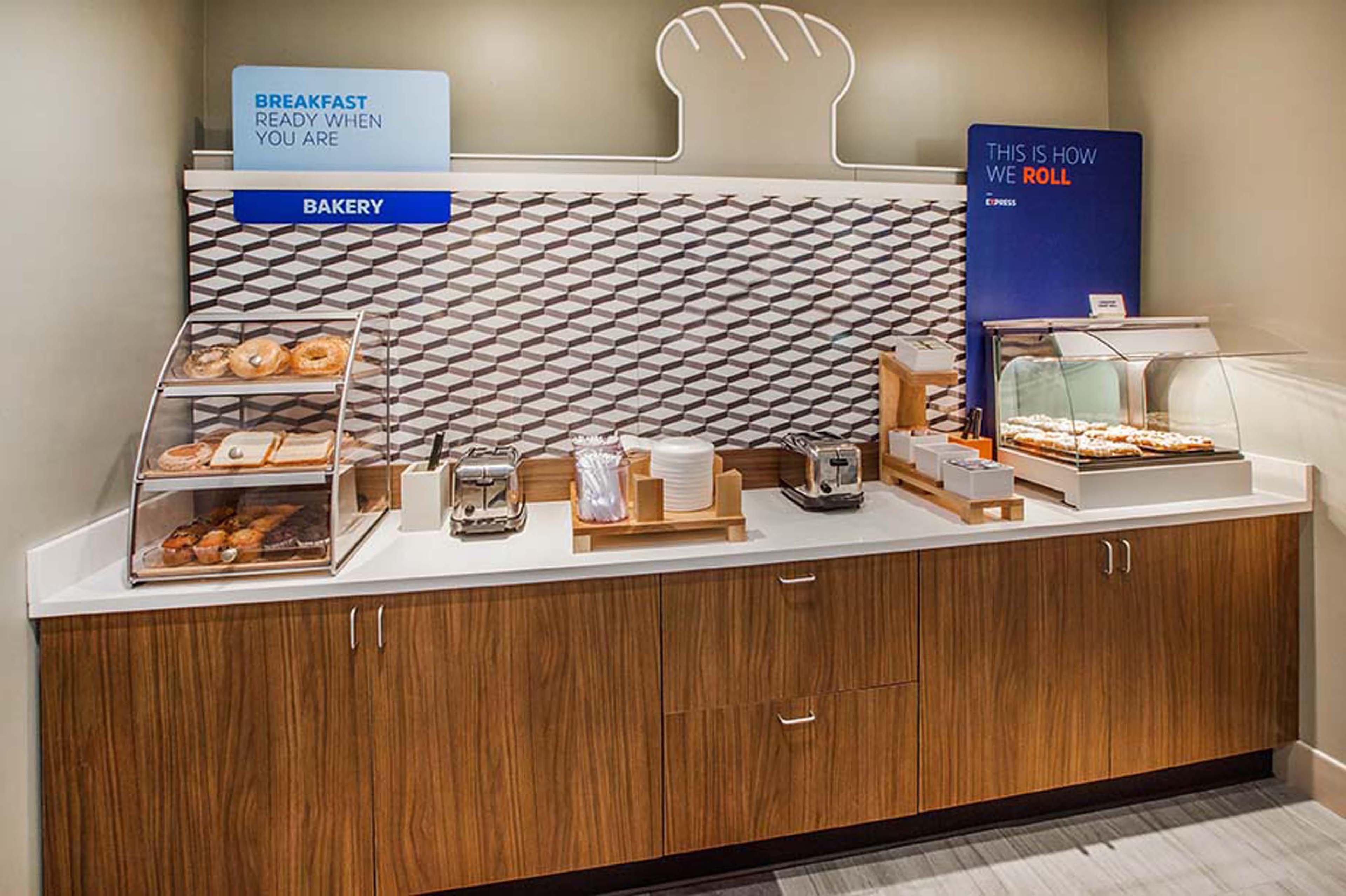 Holiday Inn Express - Alliance By Ihg Eksteriør bilde