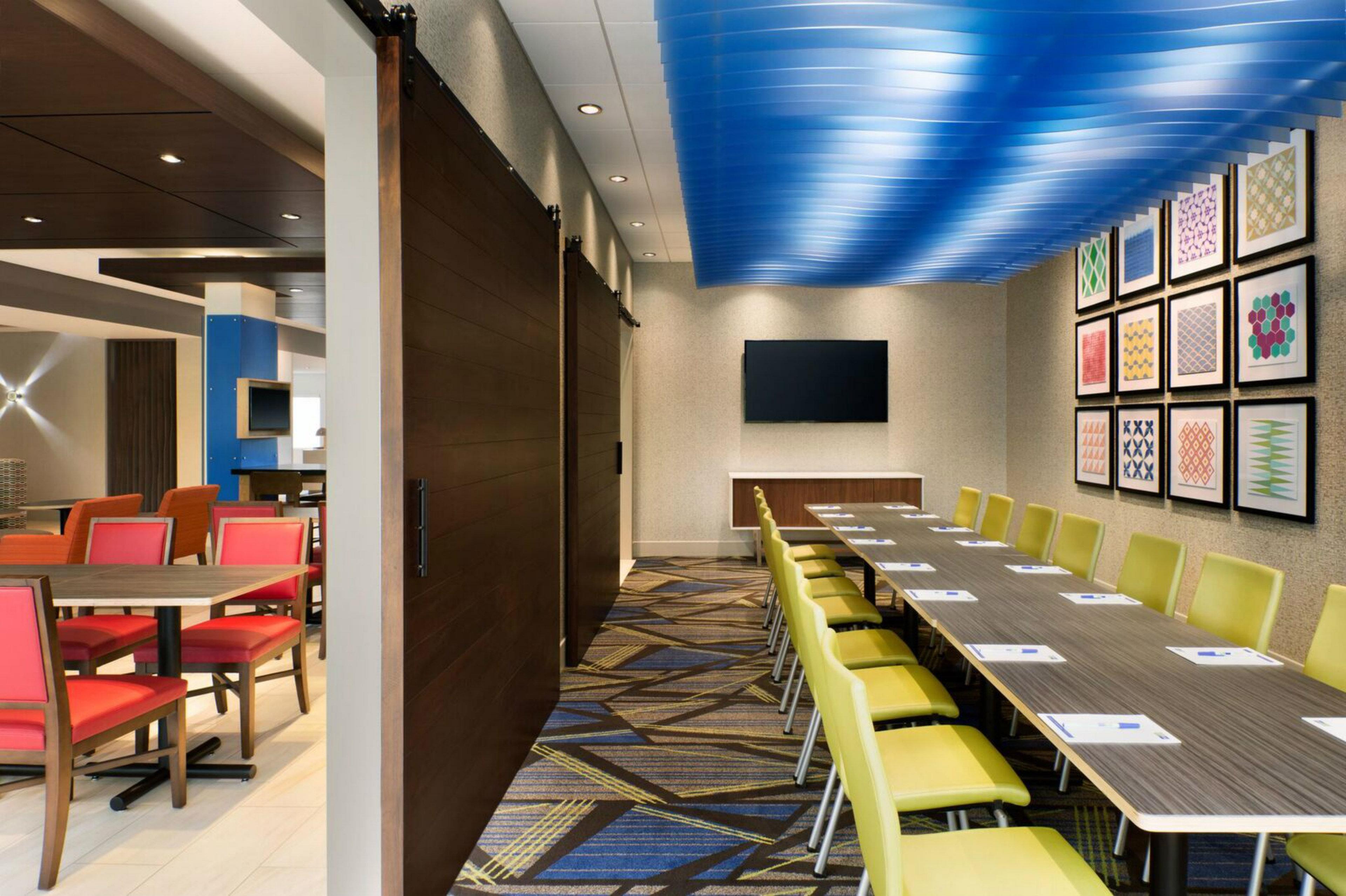 Holiday Inn Express - Alliance By Ihg Eksteriør bilde